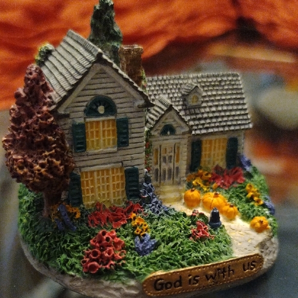 Vintage Miniature Home Collectable - Picture 4 of 12